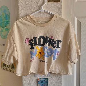 L Floral t-shirt tan top